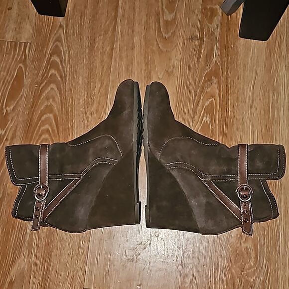 Tommy Hilfiger Bethany Suede Dark Brown Ankle Boots Size 8.5 - Picture 5 of 8